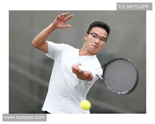 深圳网球队边路渗透战术解析与实战应用探讨